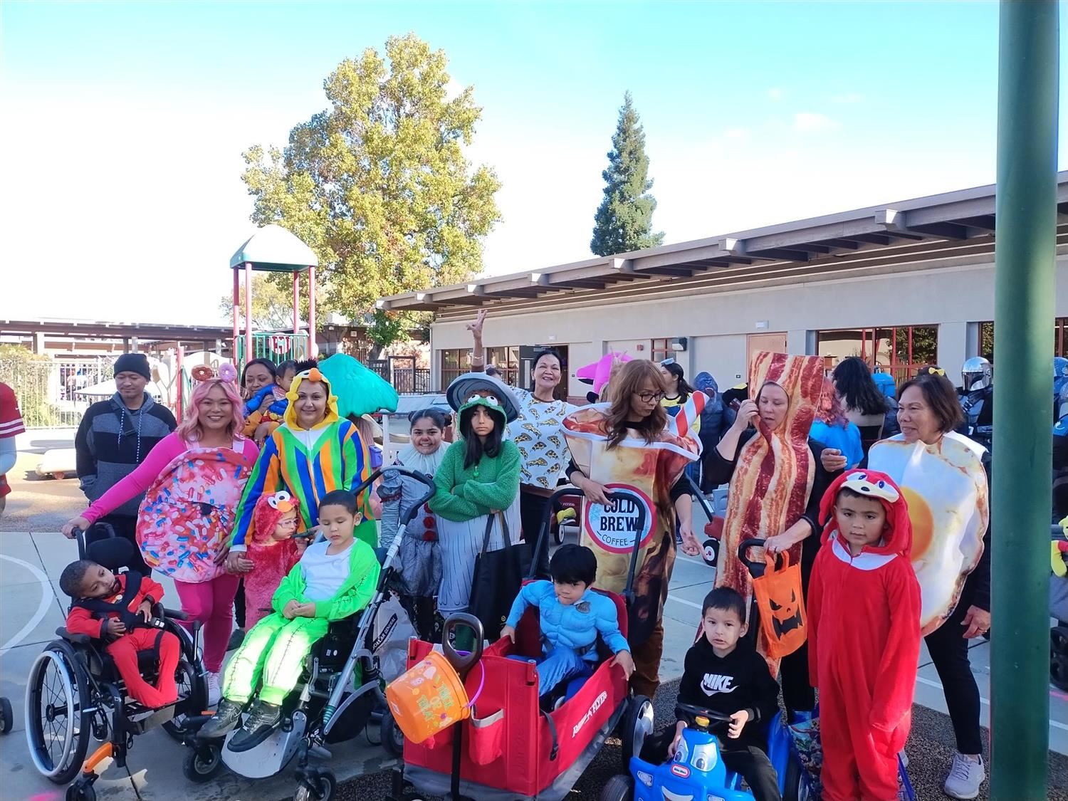  Group of preschool staff and students